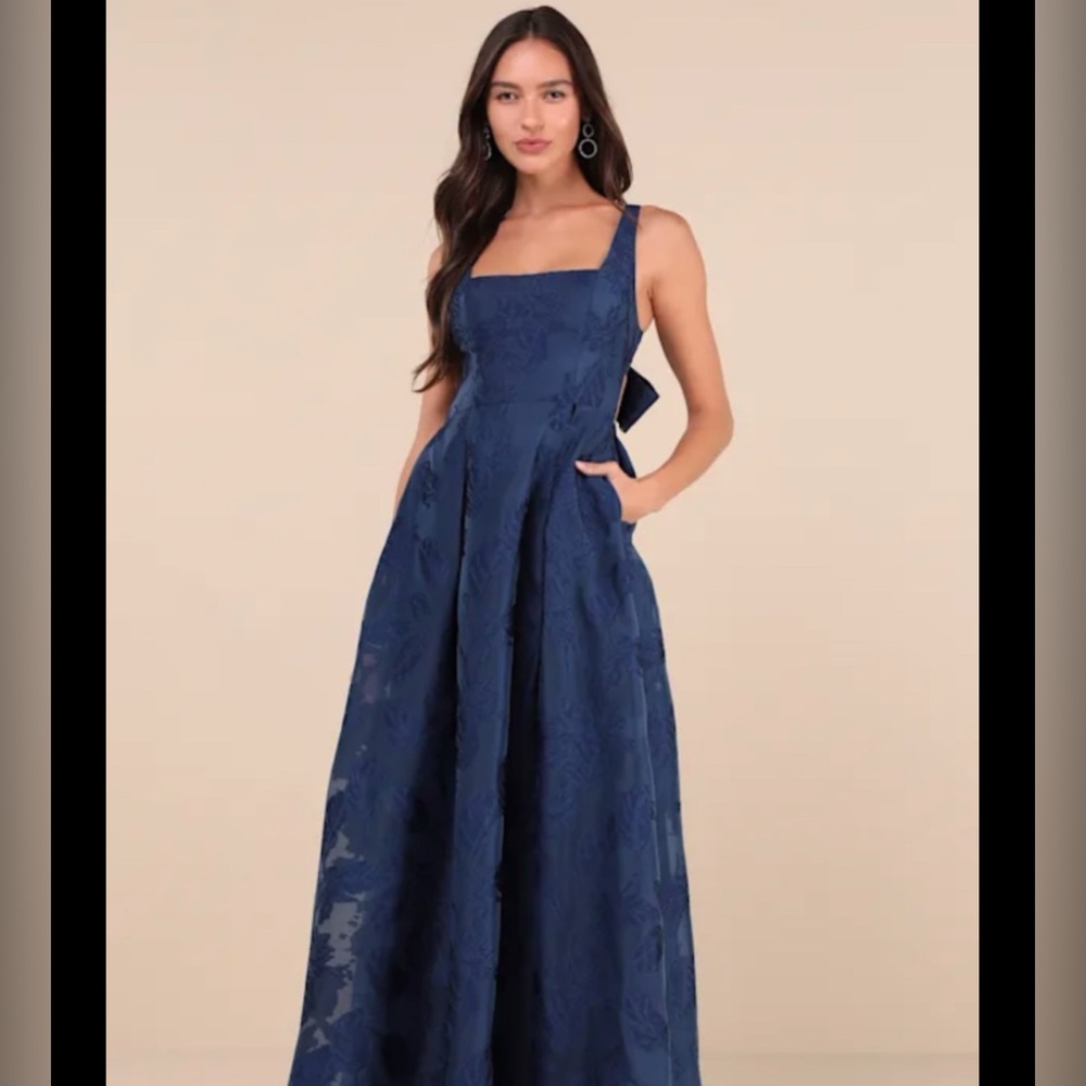 Lulus Navy Blue Ball-gown Size Small